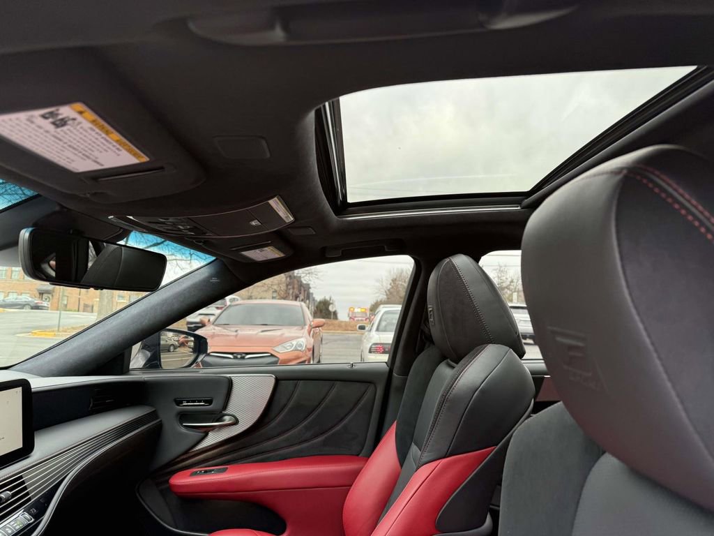 Used 2023 Lexus LS 500 F Sport image 19