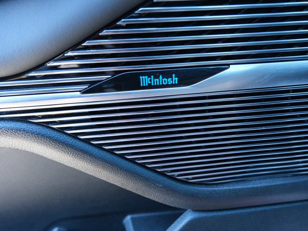 New 2026 Jeep Grand Wagoneer Summit w/ Rear Seat Video Group I image 31