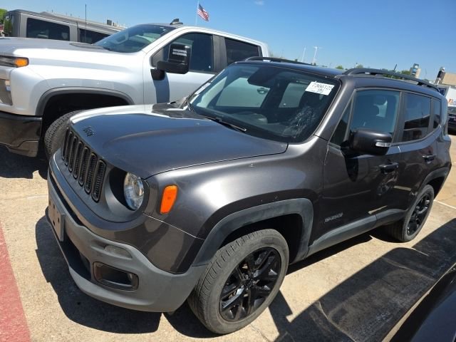 Used 2018 Jeep Renegade Altitude w/ UConnect 8.4 Nav Group AWD/4WD image 2