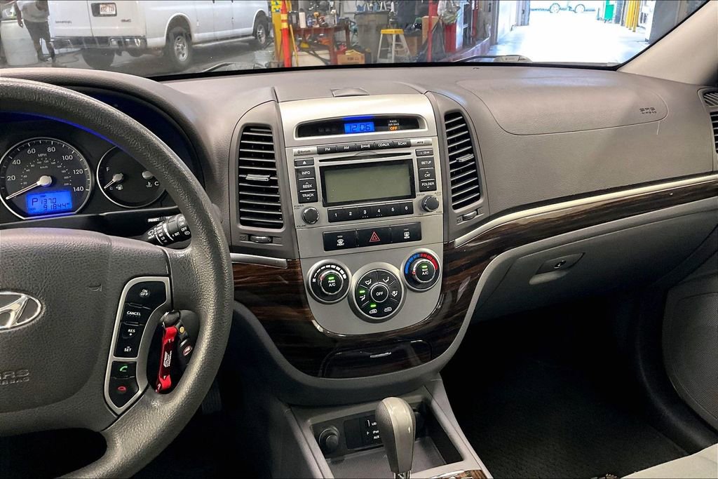 Used 2012 Hyundai Santa Fe GLS image 5