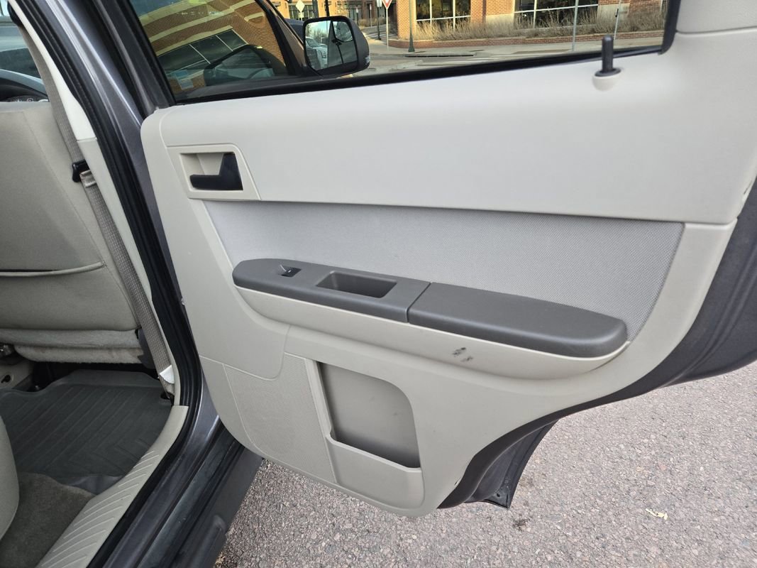 Used 2012 Ford Escape XLT AWD/4WD image 23