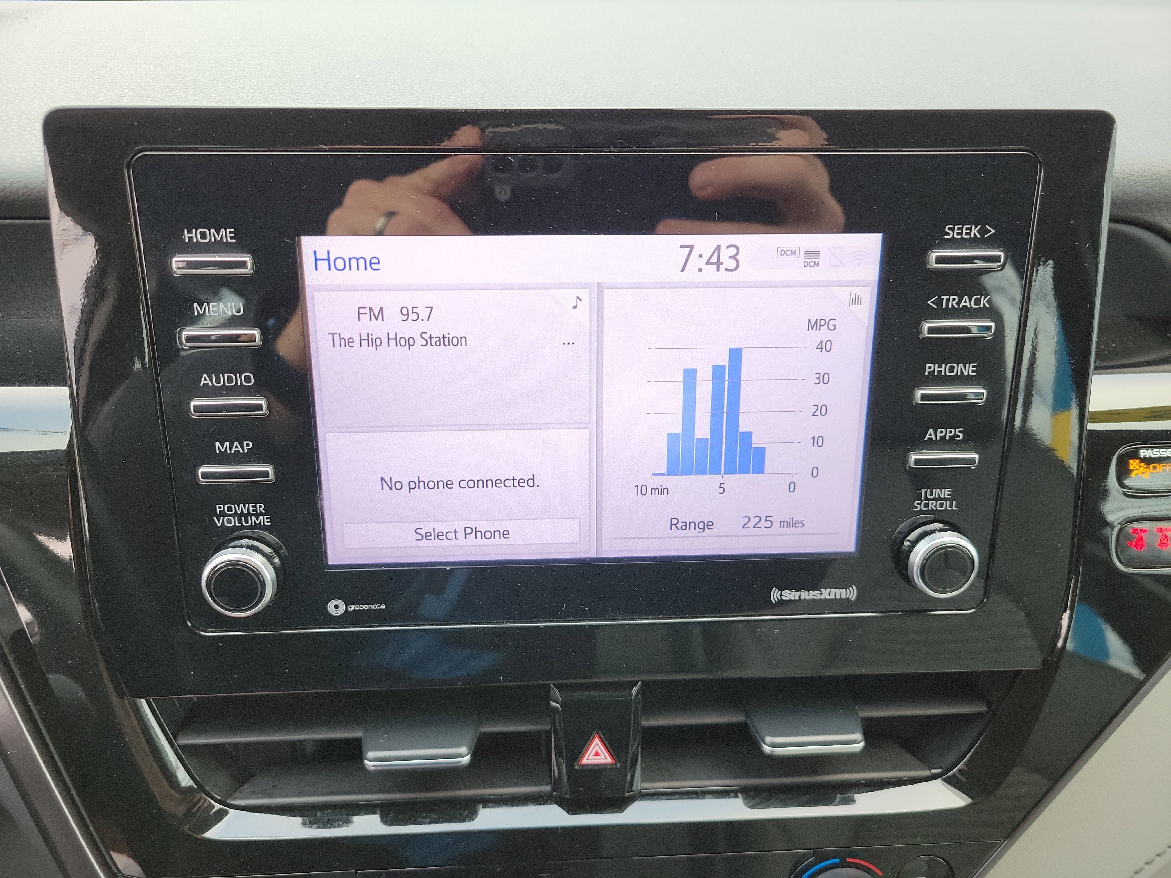 Used 2023 Toyota Camry SE image 15