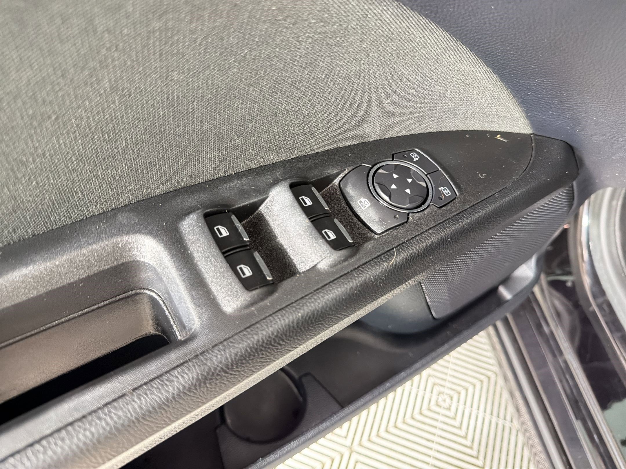 Used 2019 Ford Fusion SE image 20