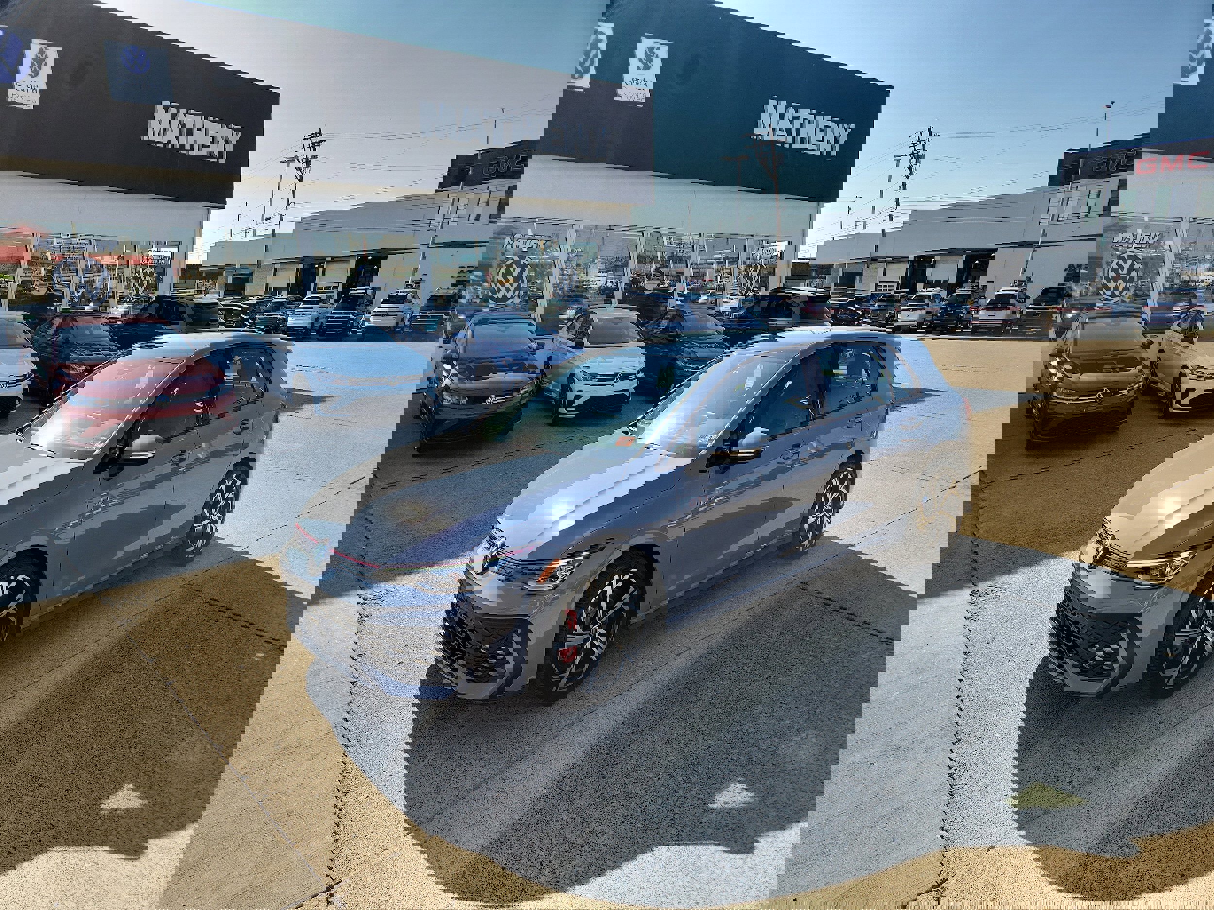 New 2025 Volkswagen GTI SE image 1