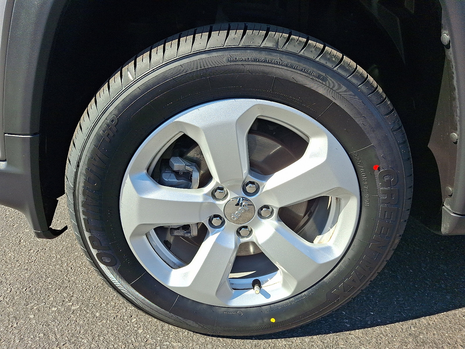 Used 2020 Jeep Compass Latitude w/ Cold Weather Group image 9