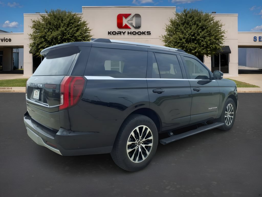 Used 2025 Ford Expedition Platinum AWD/4WD image 4