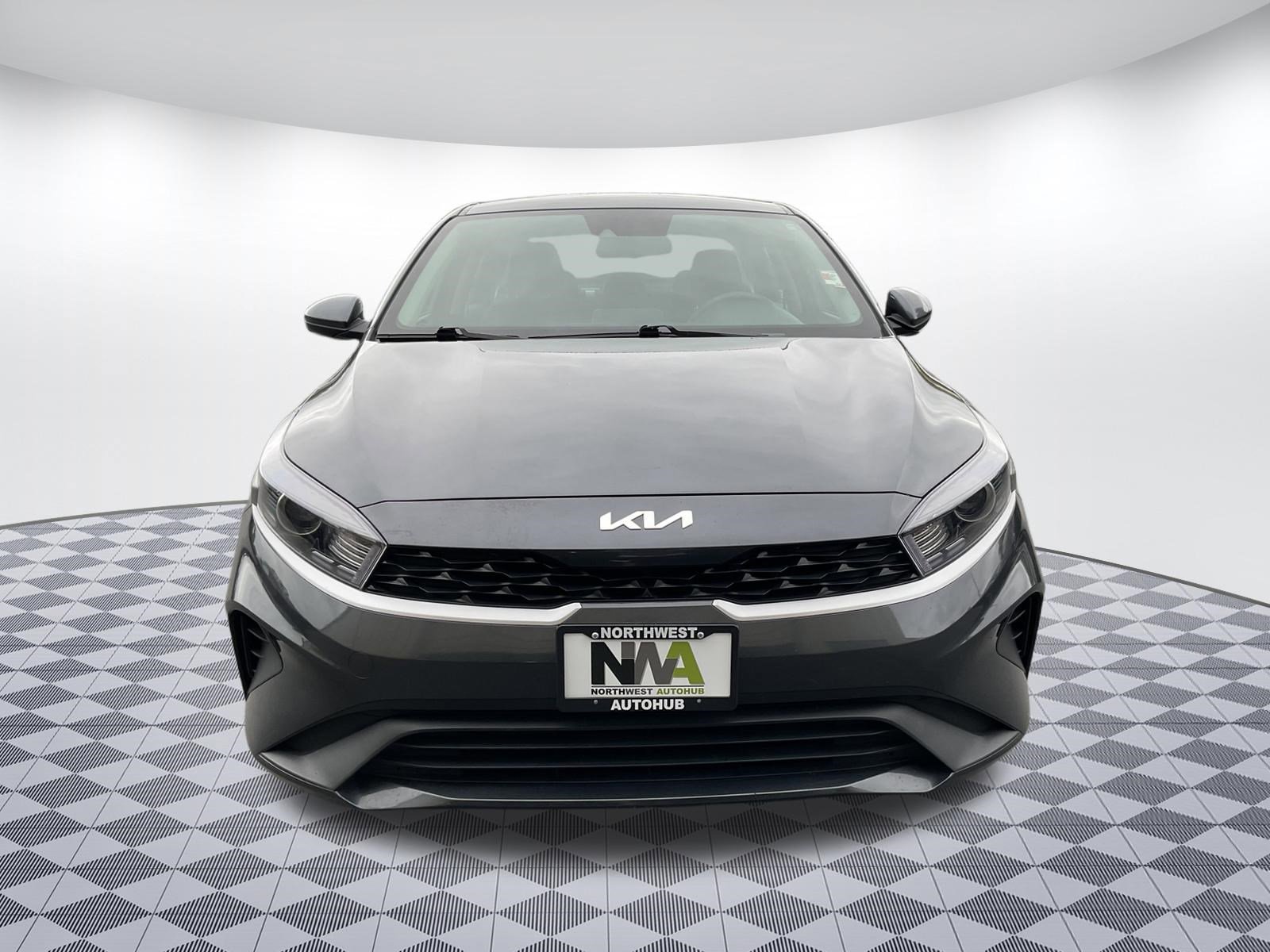 Used 2024 Kia Forte LXS FWD image 5