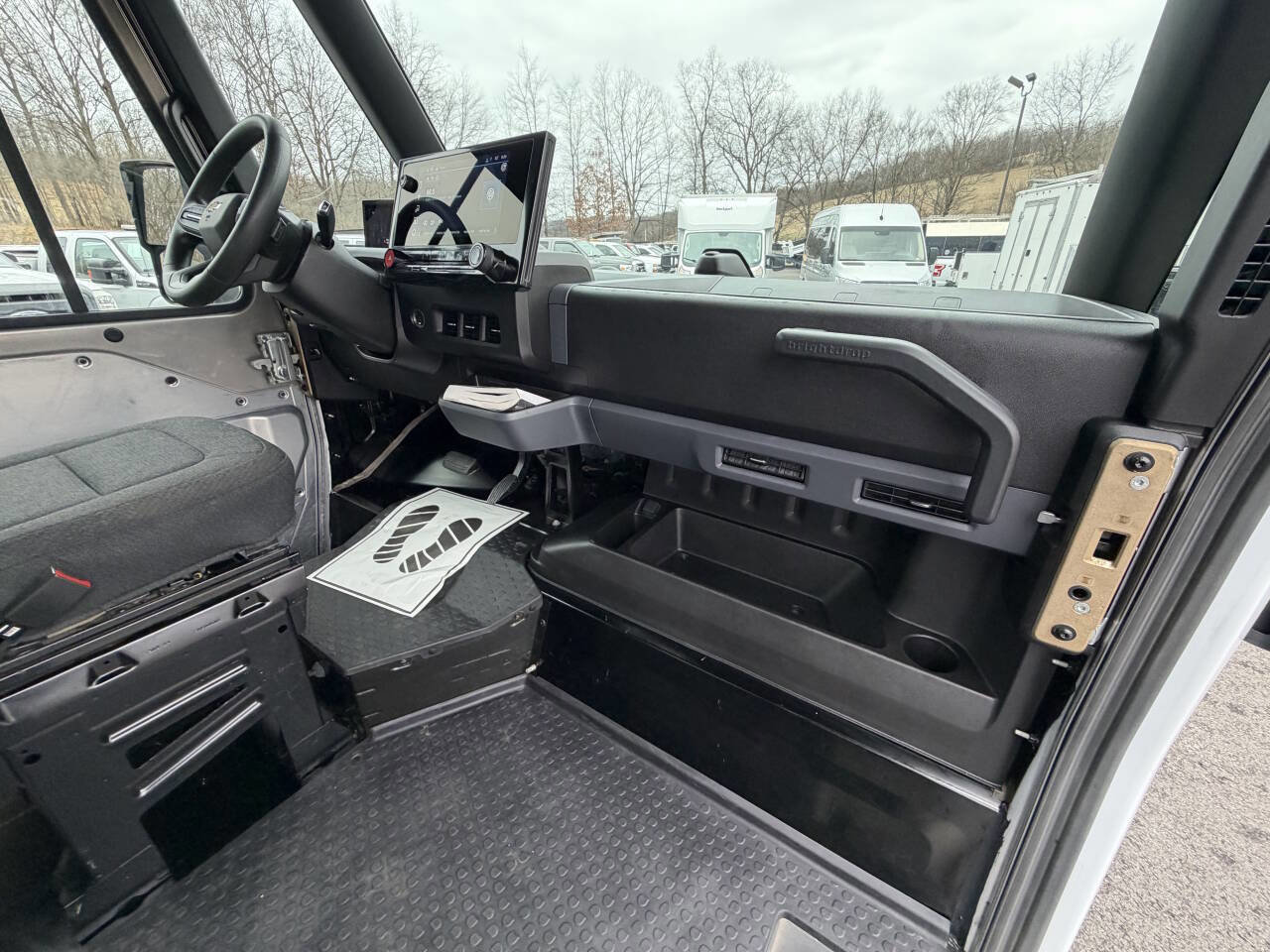 Used 2025 Chevrolet Brightdrop 600 image 39