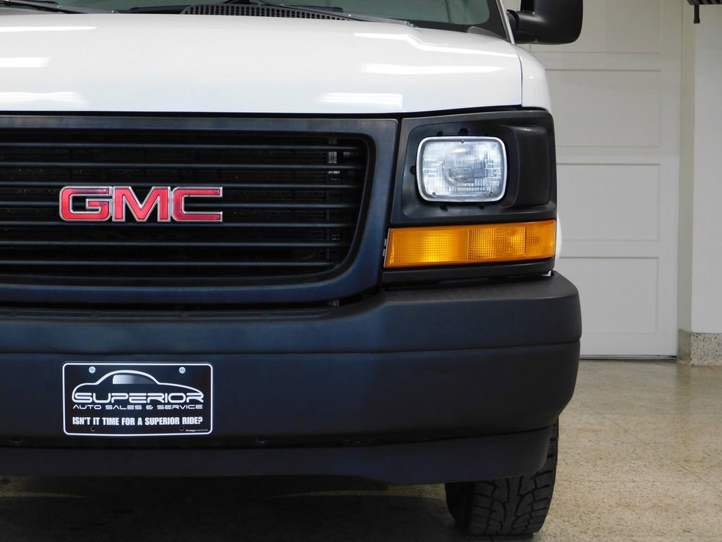 Used 2017 GMC Savana 2500 RWD image 15