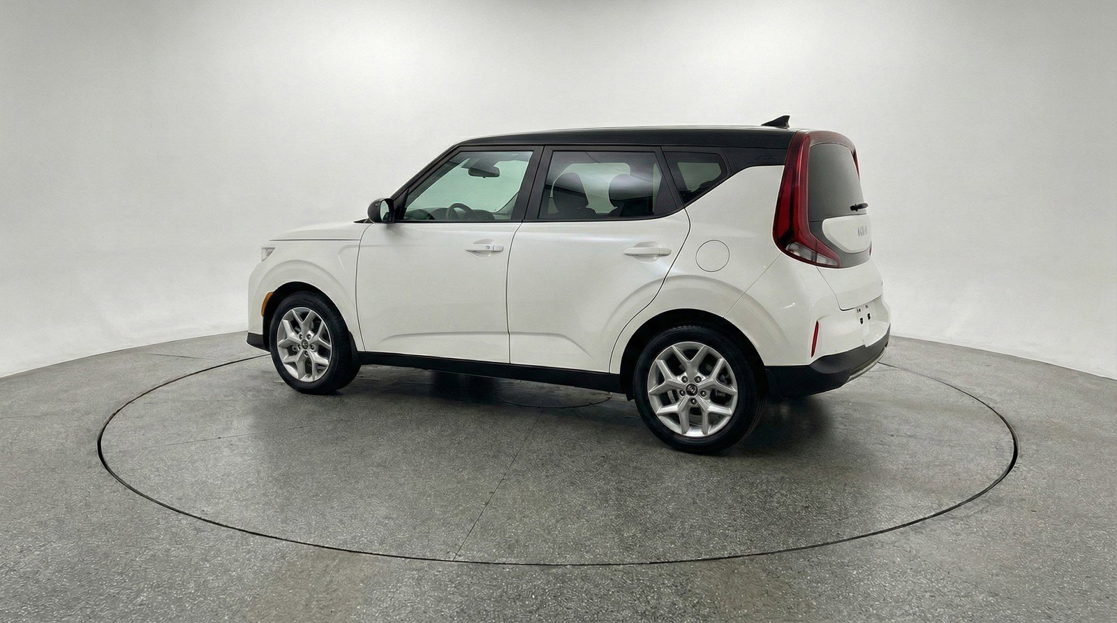 Used 2025 Kia Soul LX w/ LX Technology Package image 6