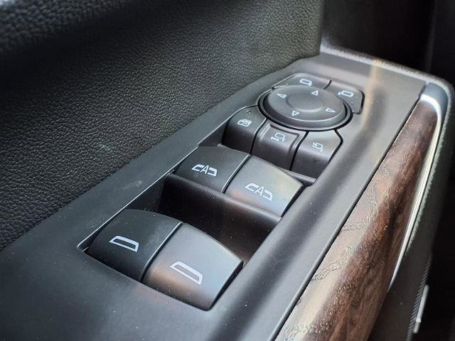 Used 2020 GMC Sierra 3500 Denali w/ Denali Ultimate Package image 17