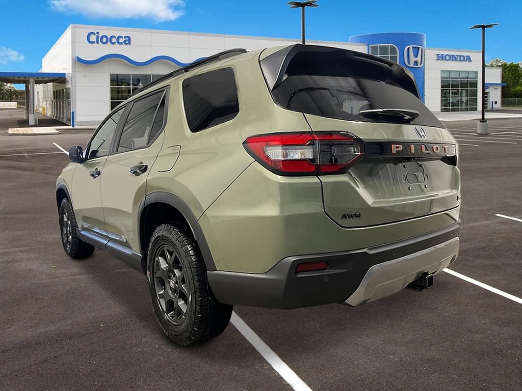 New 2026 Honda Pilot TrailSport image 3