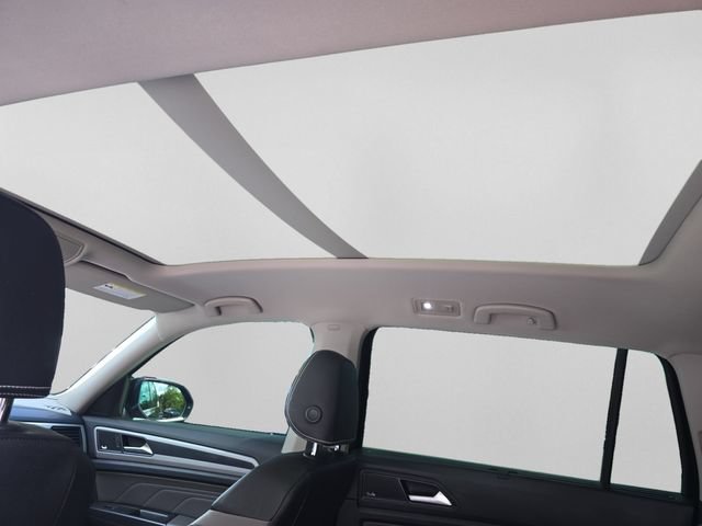 Certified 2023 Volkswagen Atlas SEL Premium AWD/4WD image 16