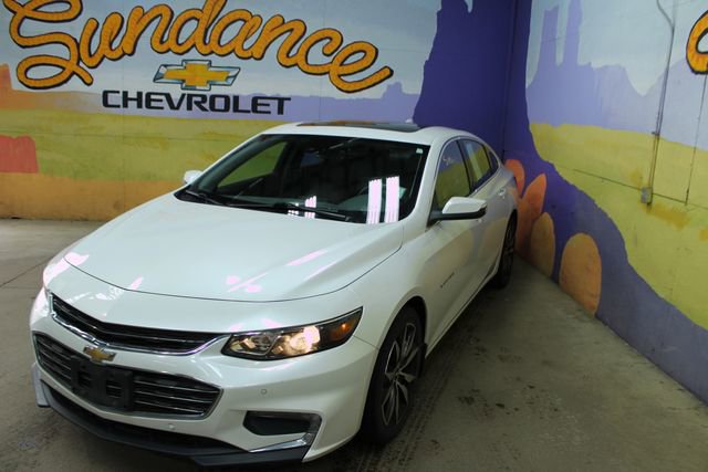 Used 2016 Chevrolet Malibu LT w/ True North Edition FWD image 4