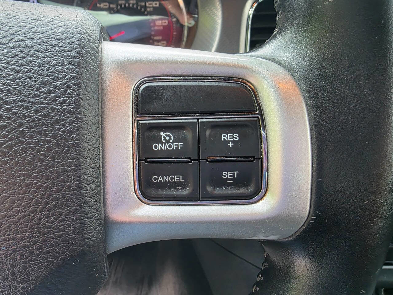 Used 2014 Dodge Charger SE w/ Sport Appearance Group image 19