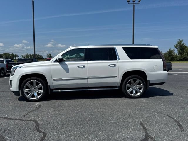 Used 2020 Cadillac Escalade ESV Luxury AWD/4WD image 19