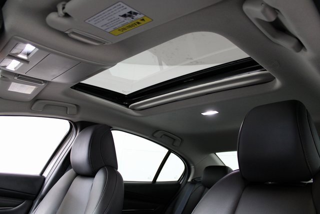 Used 2023 MAZDA MAZDA3 s image 22