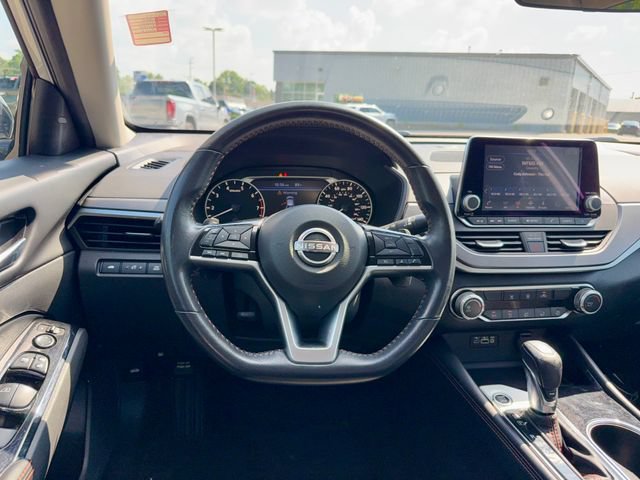 Used 2024 Nissan Altima 2.5 SR FWD image 15