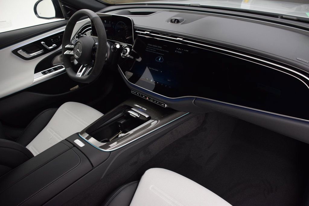 New 2026 Mercedes-Benz E 53 AMG e 4MATIC Sedan image 15