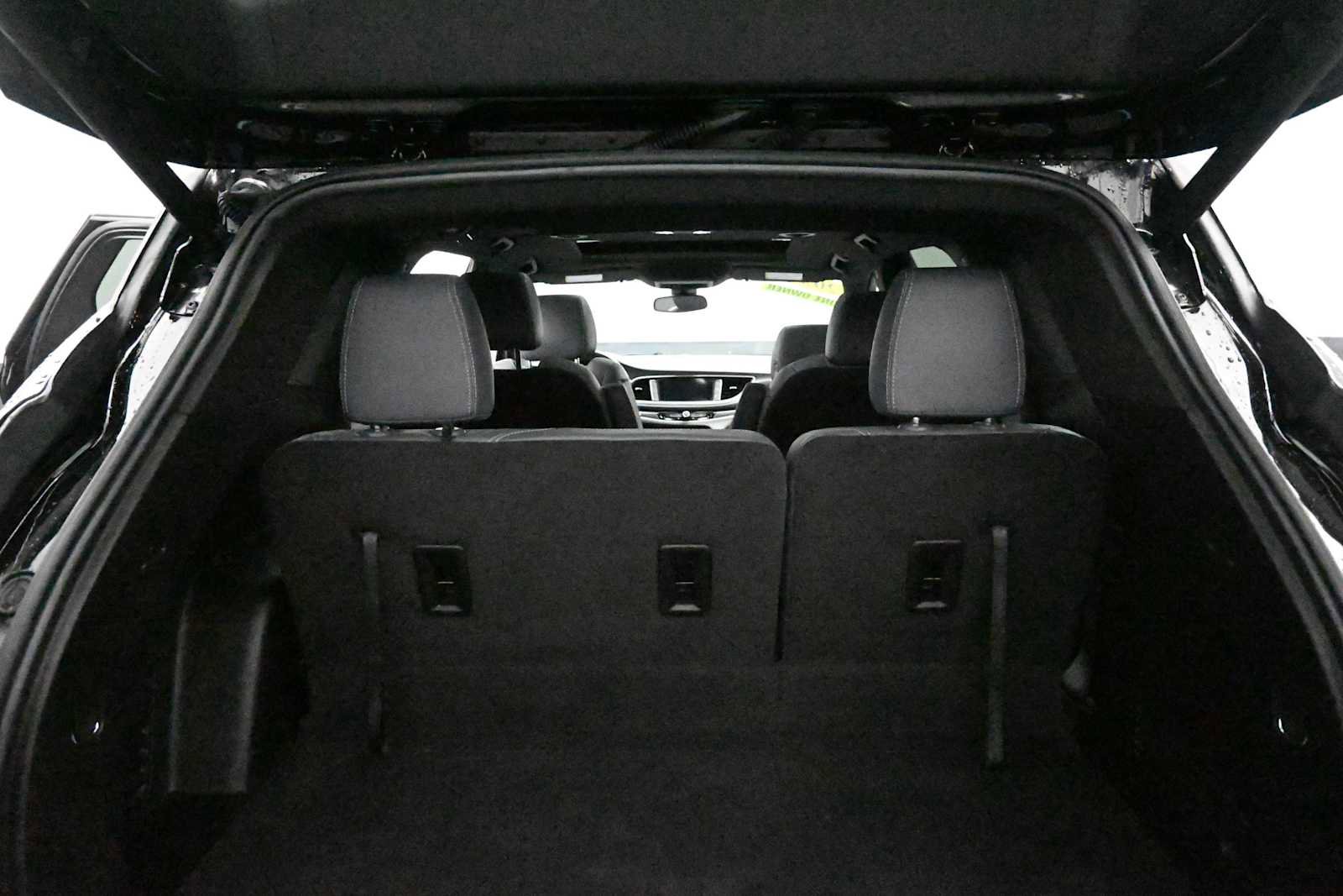 Used 2023 Buick Enclave Essence w/ Experience Buick Package FWD image 29