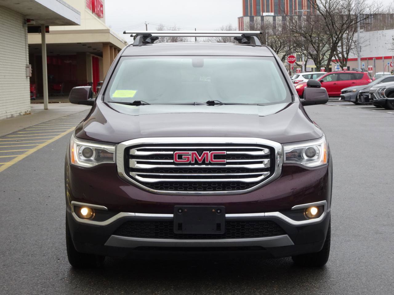 Used 2017 GMC Acadia SLE AWD/4WD image 2
