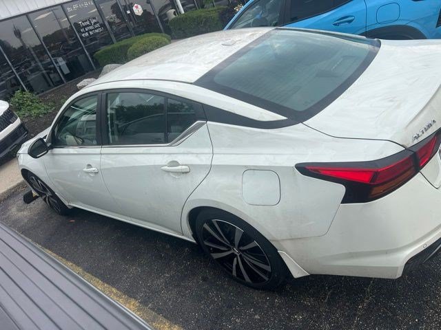 Used 2022 Nissan Altima 2.5 SR FWD image 8