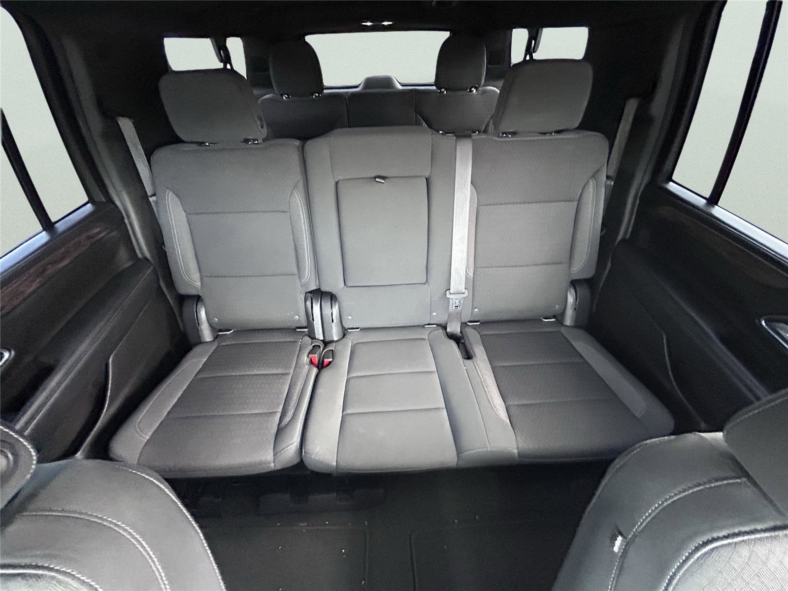 Used 2021 Chevrolet Suburban LS image 11