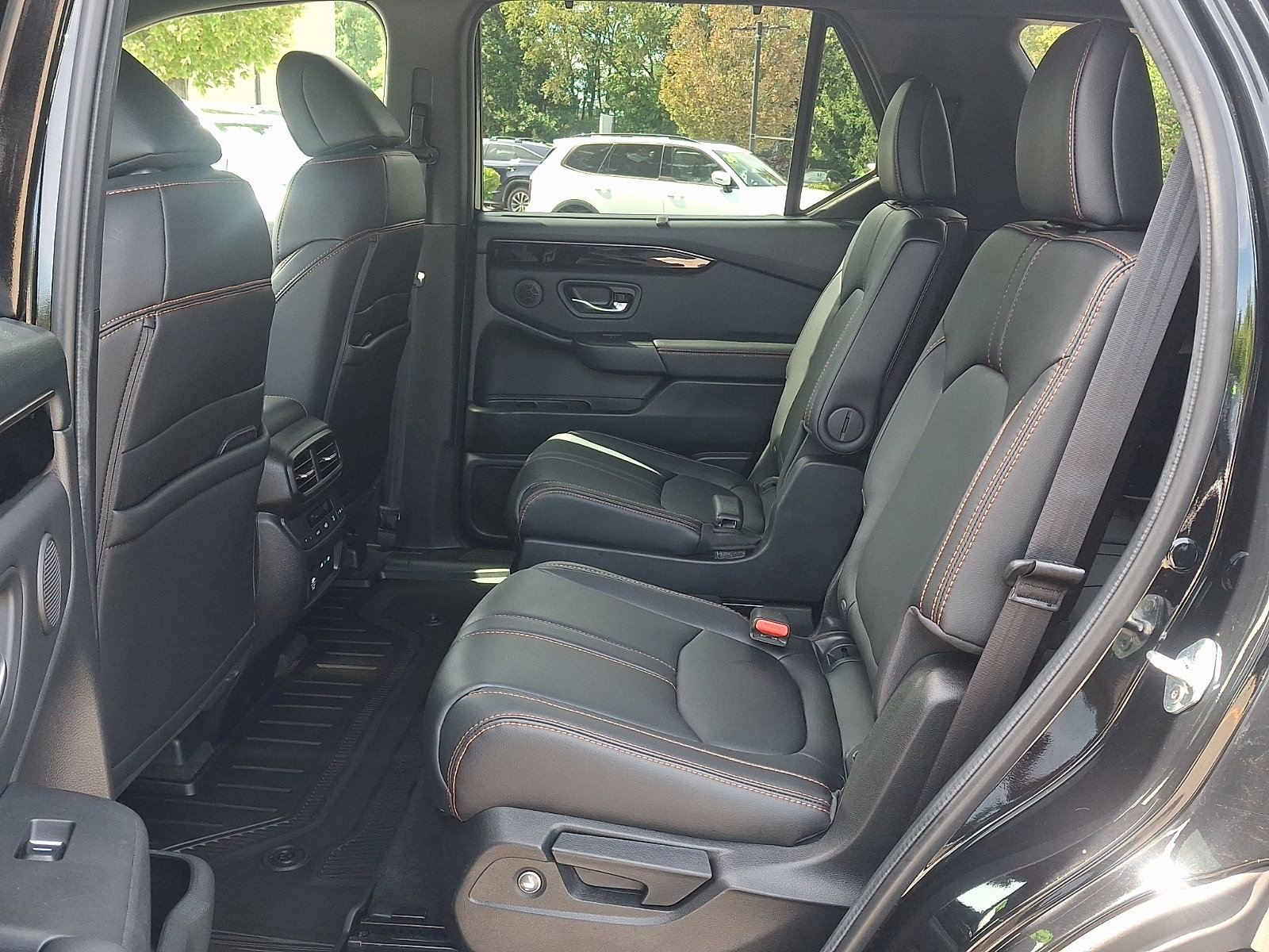 Used 2024 Honda Pilot TrailSport image 10
