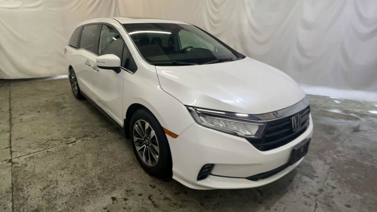 Certified 2024 Honda Odyssey EX-L image 2