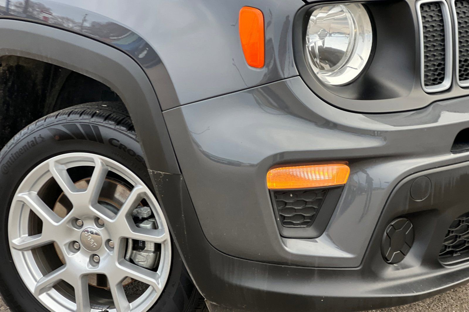 Used 2023 Jeep Renegade Latitude AWD/4WD image 31