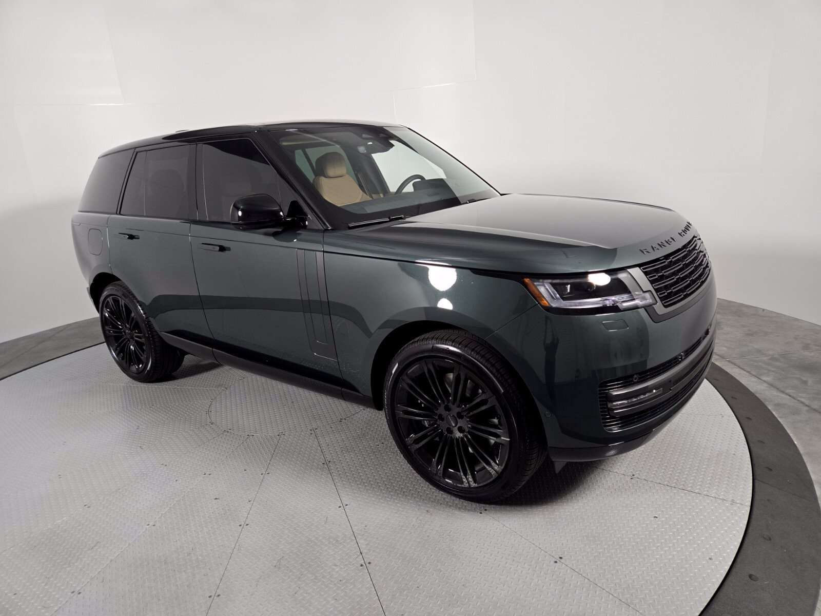 New 2026 Land Rover Range Rover SE AWD/4WD image 16