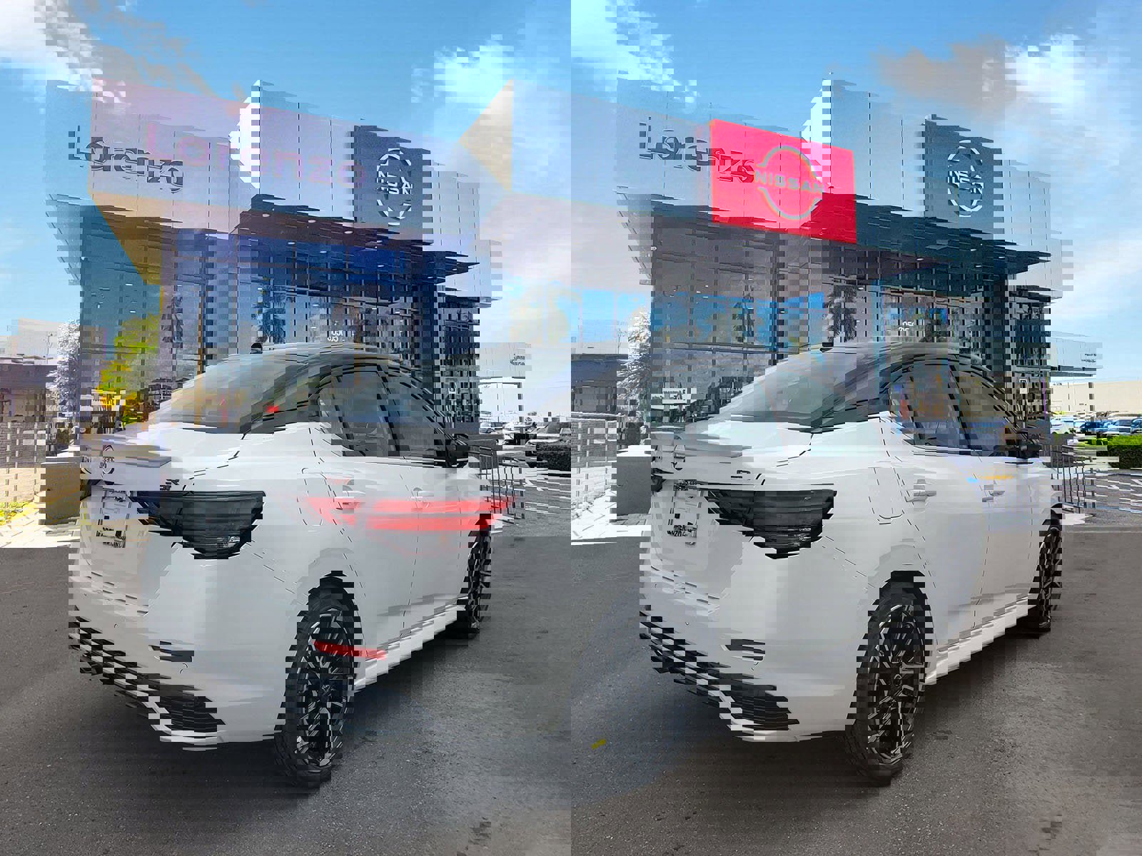 New 2025 Nissan Sentra SR w/ SR Premium Package image 4