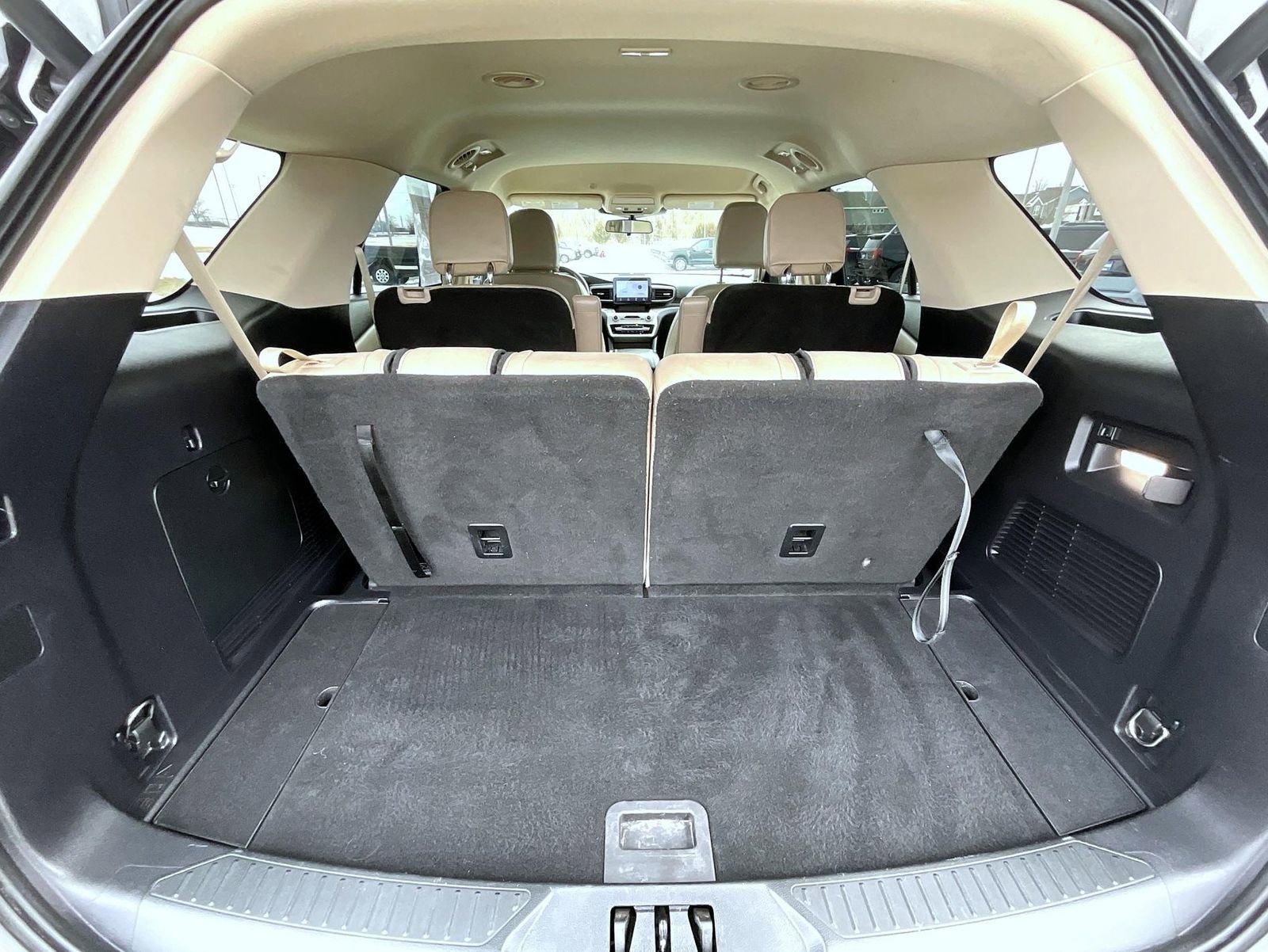 Used 2022 Ford Explorer XLT w/ Equipment Group 202A image 26