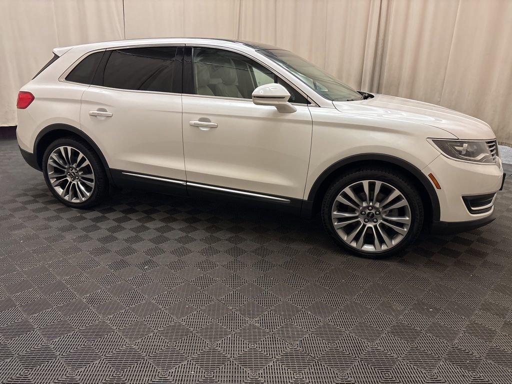 Used 2016 Lincoln MKX Reserve w/ Climate Package image 4