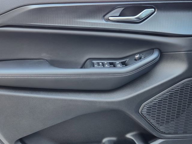 New 2025 Jeep Grand Cherokee Altitude RWD image 17