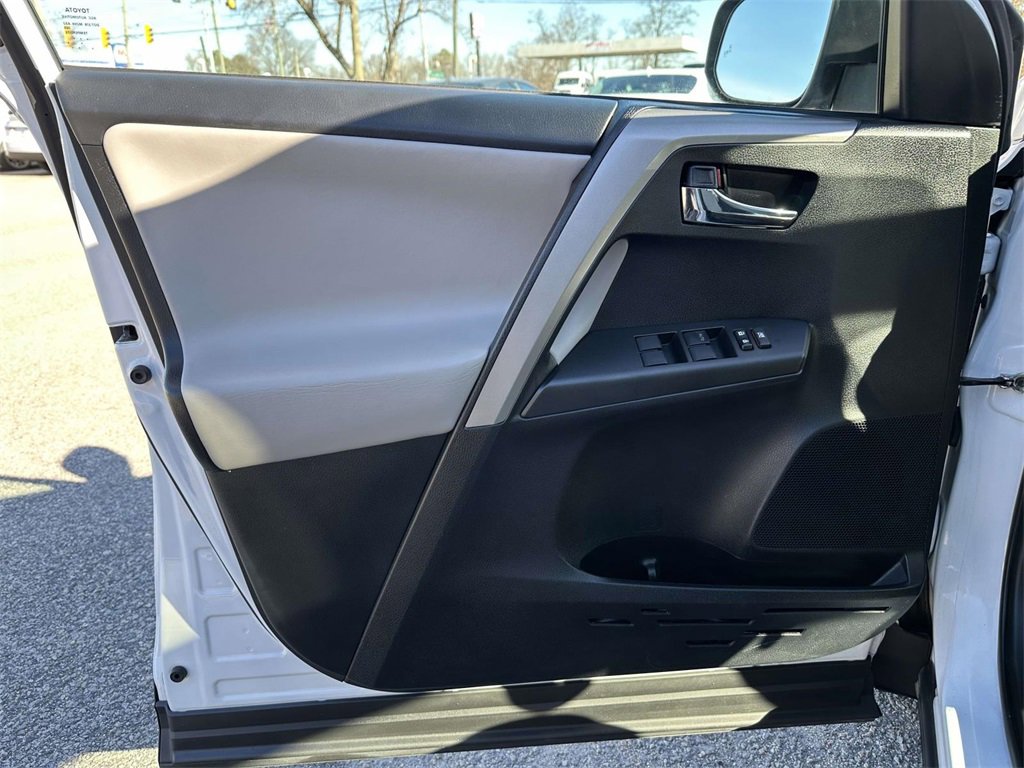 Certified 2018 Toyota RAV4 XLE image 18
