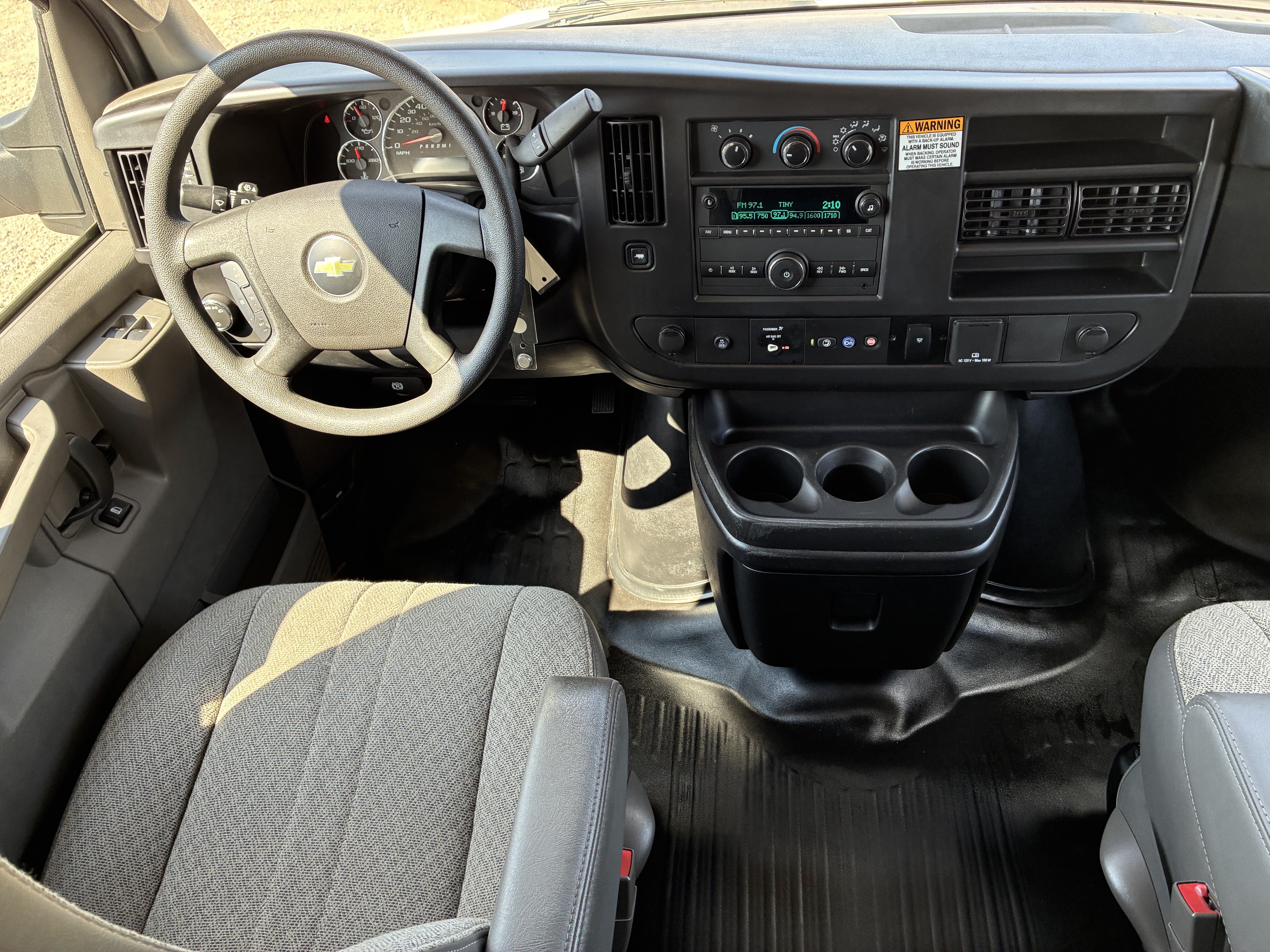 Used 2024 Chevrolet Express 4500 Extended w/ Power Convenience Package RWD image 19