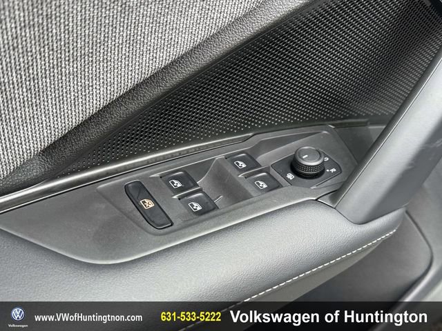 Certified 2025 Volkswagen Tiguan S w/ 18" Wheel Package image 16