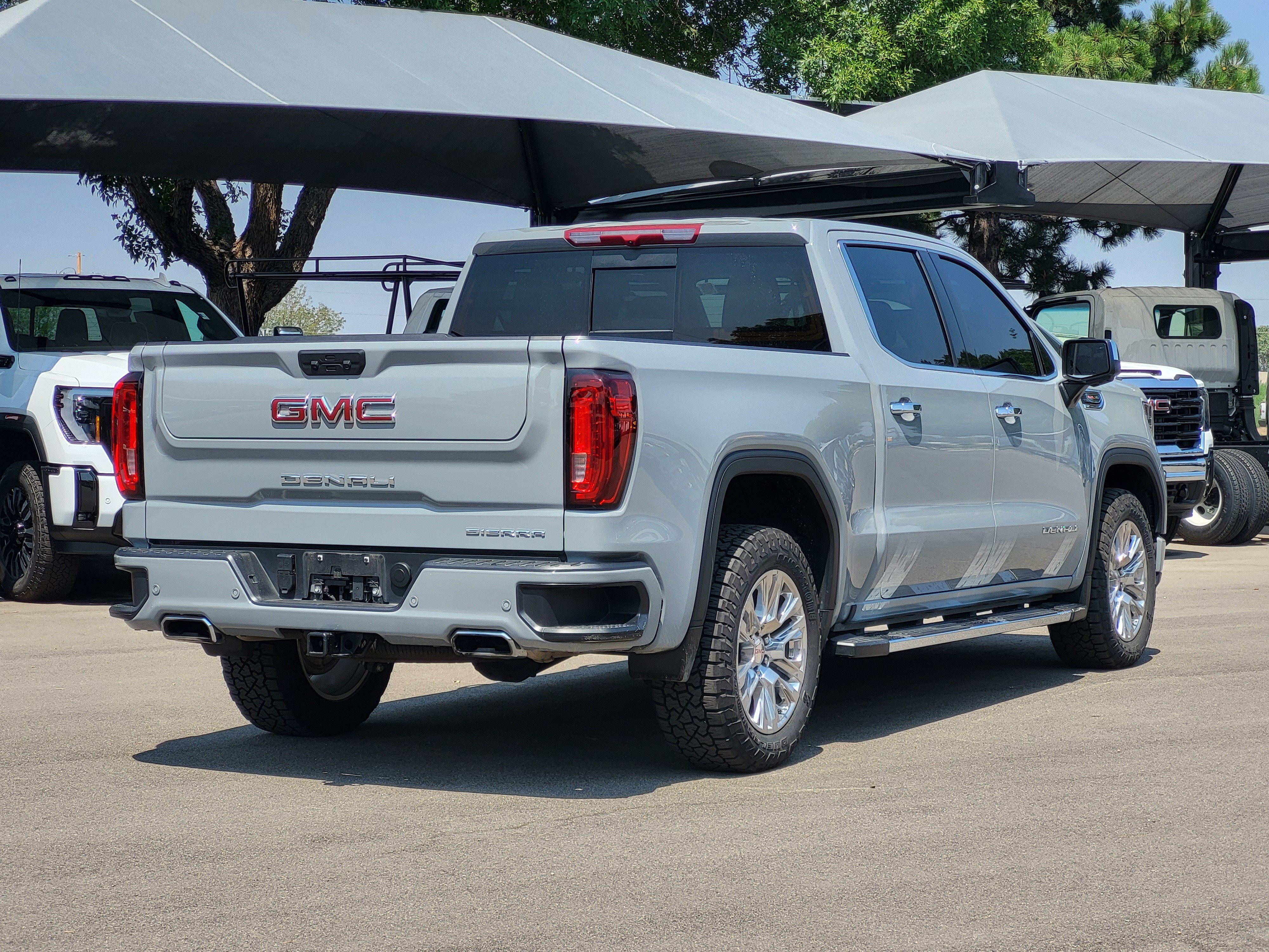 Used 2025 GMC Sierra 1500 Denali AWD/4WD image 7