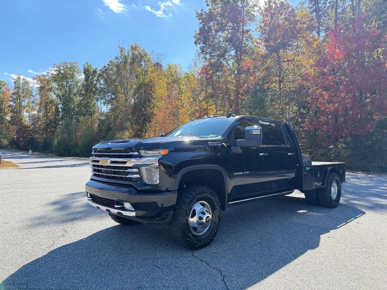 Used 2023 Chevrolet Silverado 3500 High Country image 3