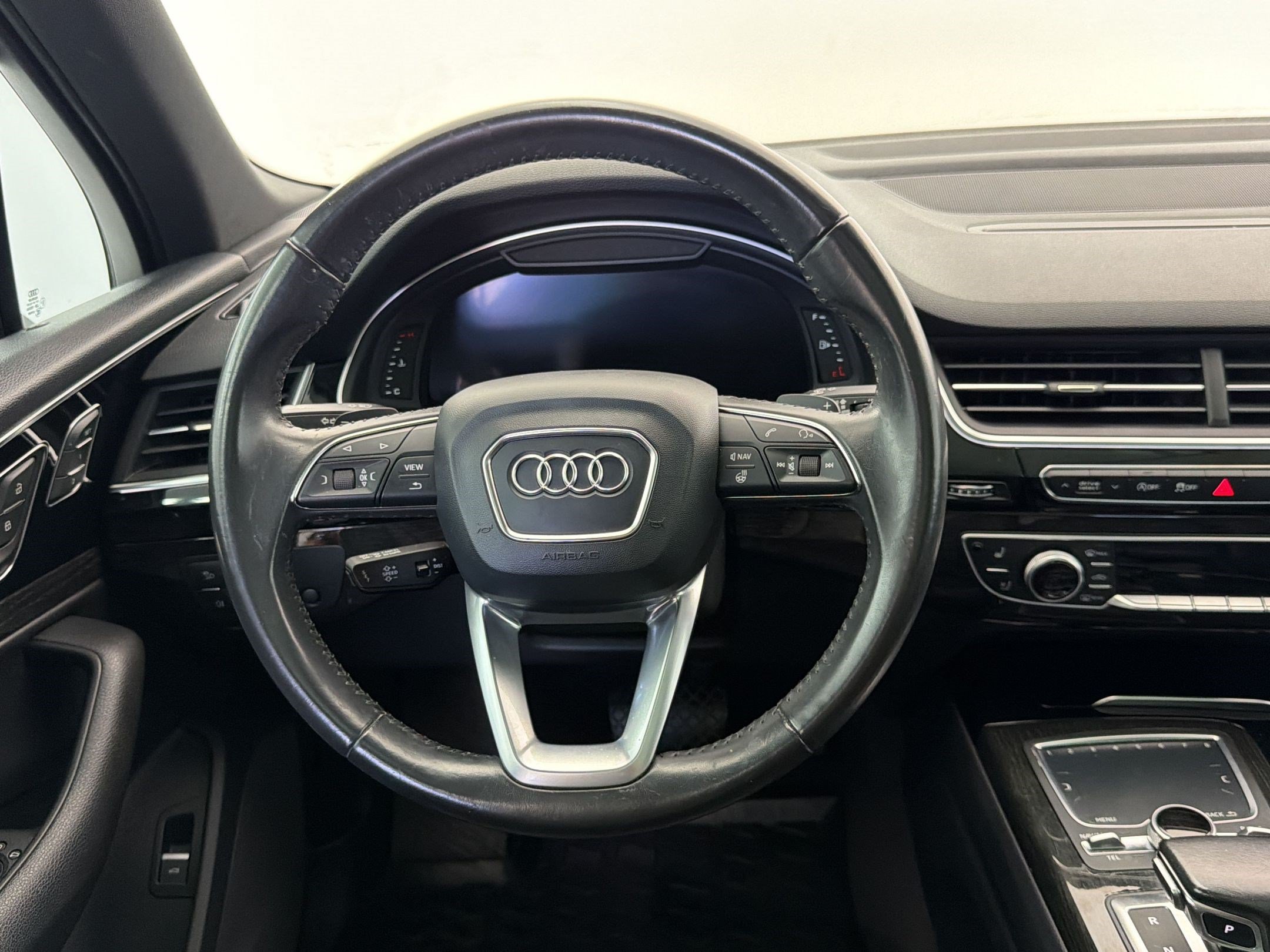 Used 2017 Audi Q7 3.0T Premium Plus w/ Premium Plus Package AWD/4WD image 30