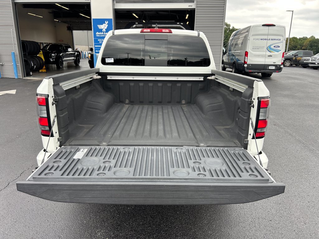 Used 2023 Nissan Frontier PRO-4X w/ Pro Convenience Package AWD/4WD image 11
