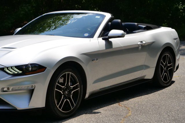 Used 2018 Ford Mustang GT Premium RWD image 34