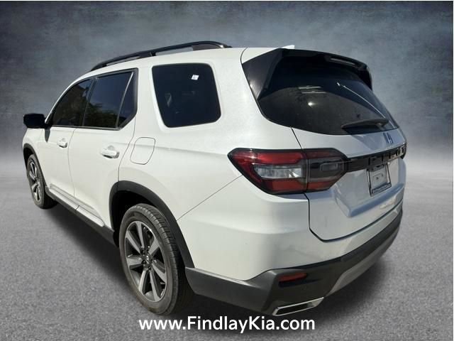 Used 2024 Honda Pilot Touring image 2