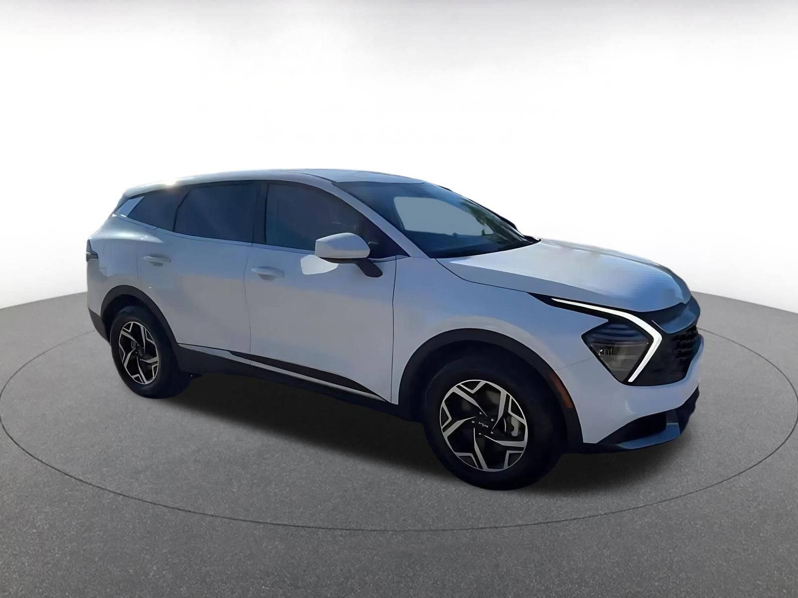 Used 2025 Kia Sportage LX video 2