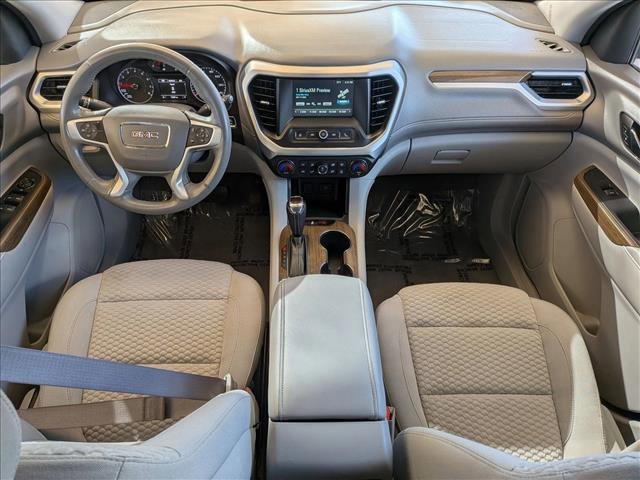 Used 2017 GMC Acadia SLE image 18
