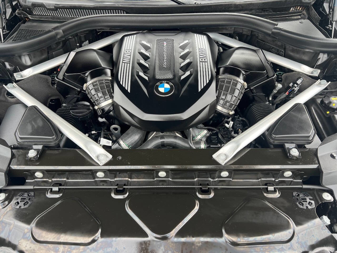 Used 2021 BMW X7 M50i w/ Executive Package image 38