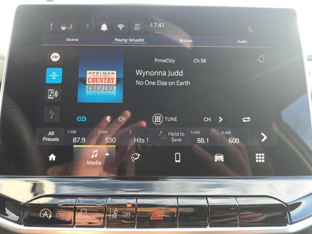 New 2026 Jeep Compass Latitude image 18