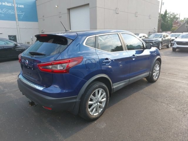 Used 2020 Nissan Rogue Sport S w/ Appearance Package FWD image 2