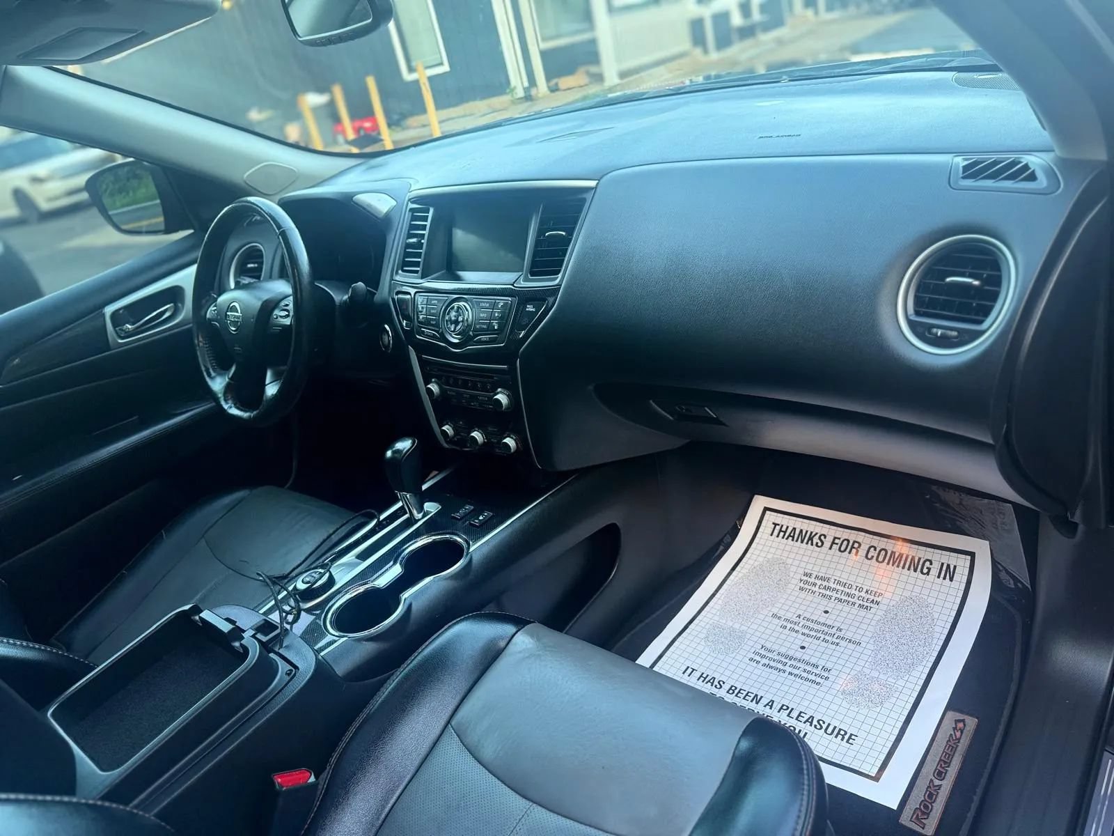 Used 2019 Nissan Pathfinder SL AWD/4WD image 25